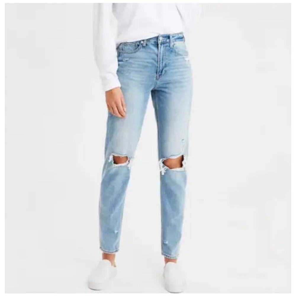 American Eagle Ripped Mom Jean